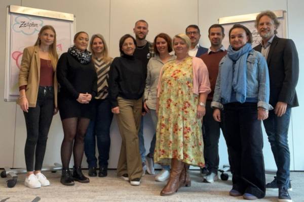 Leitungstreffen der Tagespflegen mit Regionalleiter Holger Helbig (1.v.r.) Leitungstreffen der Tagespflegen mit Regionalleiter Holger Helbig (1.v.r.)