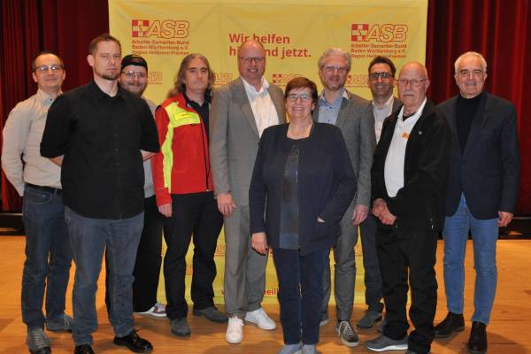 v.l. Denis Zartmann, Benjamin Lorenz, Yannik Nagel, Jochen Hähnle, Lars-Ejnar Sterley, Marianne Kugler-Wendt, Sascha Brodmann, Steffen Kübler, Roland Schmitt, Guido Rebstock v.l. Denis Zartmann, Benjamin Lorenz, Yannik Nagel, Jochen Hähnle, Lars-Ejnar Sterley, Marianne Kugler-Wendt, Sascha Brodmann, Steffen Kübler, Roland Schmitt, Guido Rebstock