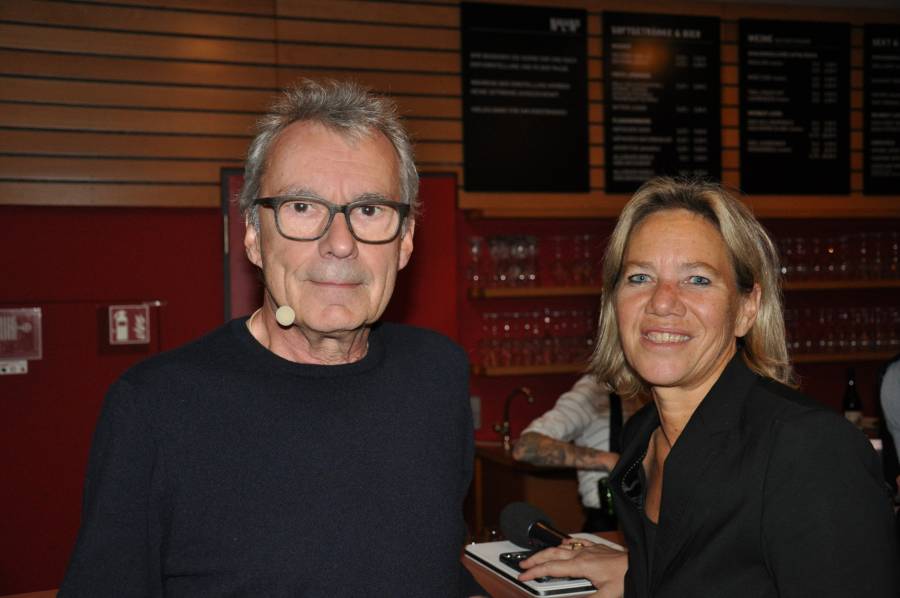 Journalist und Moderator Christoph Heim und ARD-Programmdirektorin Christine Strobl im Theater Heilbronn